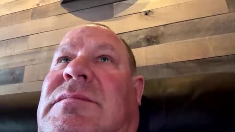 icanmakeyousquirt69 online show from April 22, 2026, 9:38 pm