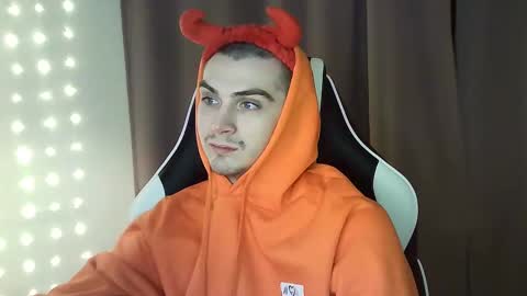 MAX online show from February 7, 2025, 3:19 pm