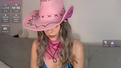 ice_y_abigail online show from September 24, 2025, 12:30 pm