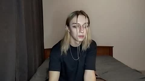 Jade online show from November 22, 2025, 3:22 pm