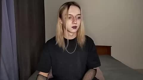 Jade online show from December 19, 2025, 3:08 pm