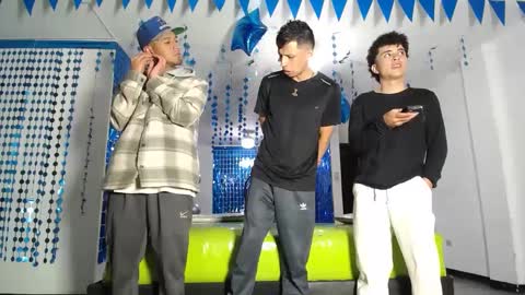 THOMAS AND DAMIAND online show from February 13, 2025, 12:43 pm