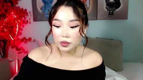 Snapshot of ichiben chatting on October 18, 2025, 12:02 am ichiben online show from October 18, 2025, 12:02 am