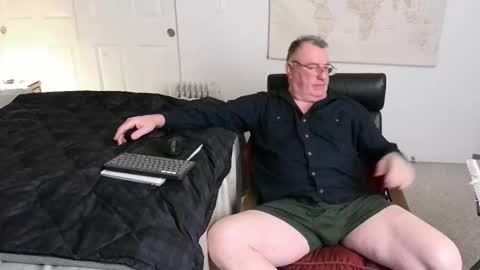 Christopher online show from October 31, 2025, 1:23 pm