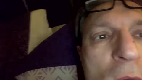 icums4u online show from February 1, 2025, 8:29 am