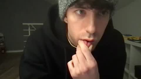 Snapshot of icyninesix chatting on December 17, 2024, 12:45 am icyninesix online show from December 17, 2024, 12:45 am