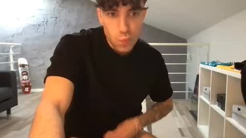 Snapshot of icyninesix chatting on January 17, 2025, 8:24 am icyninesix online show from January 17, 2025, 8:24 am