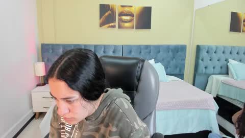 Icy online show from February 2, 2025, 11:51 am