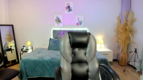 Icy online show from April 7, 2026, 11:43 am