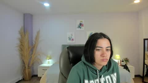 Icy online show from June 6, 2026, 11:59 am