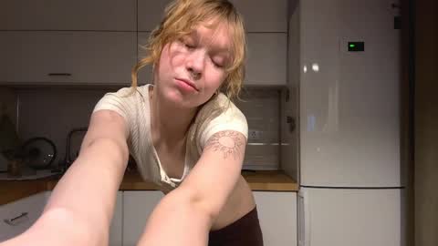 Snapshot of idellwold chatting on April 8, 2026, 4:18 pm Sarah online show from April 8, 2026, 4:18 pm
