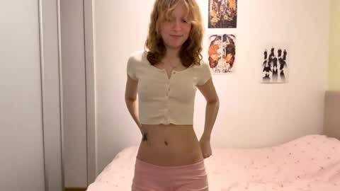 Snapshot of idellwold chatting on April 17, 2026, 6:33 pm Sarah online show from April 17, 2026, 6:33 pm