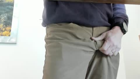 idfunguy2023 online show from February 21, 2025, 10:15 pm