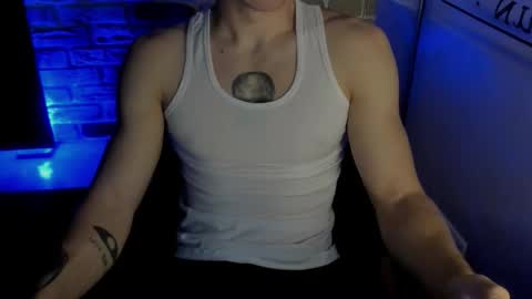 yo online show from December 5, 2025, 8:38 pm