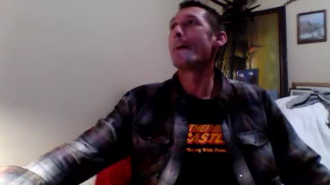 Darthmark420 online show from November 2, 2025, 1:24 pm