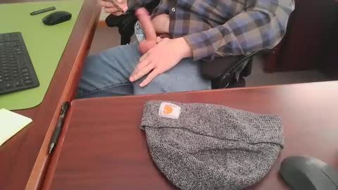 Hung office Stud online show from February 18, 2025, 6:15 pm