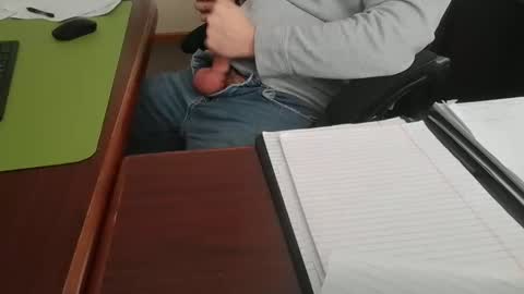 Hung office Stud online show from February 24, 2025, 9:20 pm