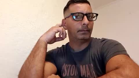 ihtiandar1008 online show from February 22, 2025, 11:24 pm