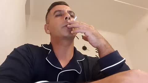 ihtiandar1008 online show from November 15, 2025, 11:21 pm