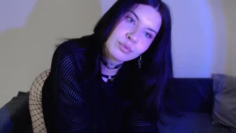 Vella online show from September 20, 2025, 8:37 am