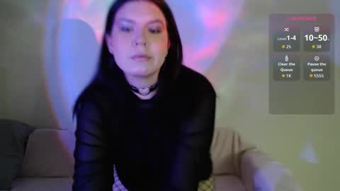 Vella online show from November 22, 2025, 7:13 pm