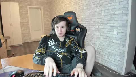 iliaskris online show from March 10, 2025, 9:18 pm