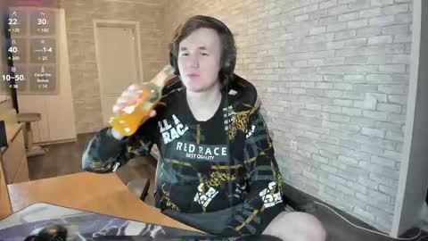 iliaskris online show from March 12, 2025, 11:33 pm