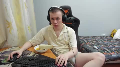 iliaskris online show from October 5, 2025, 5:55 pm