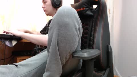 lord online show from November 5, 2025, 8:47 am