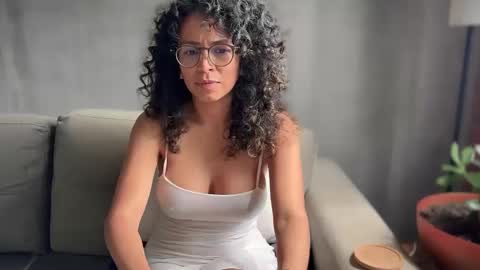 Snapshot of illaroom chatting on October 12, 2025, 3:00 pm Kloe online show from October 12, 2025, 3:00 pm