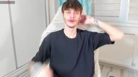 Snapshot of illusions888 chatting on February 16, 2025, 7:38 pm D-Illusion online show from February 16, 2025, 7:38 pm