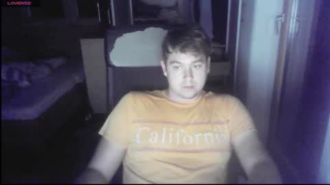 iloveyoutoo2000 online show from September 23, 2025, 5:38 pm