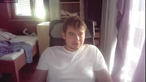 iloveyoutoo2000 online show from November 18, 2025, 9:25 am