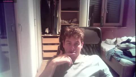 iloveyoutoo2000 online show from November 26, 2025, 4:19 pm