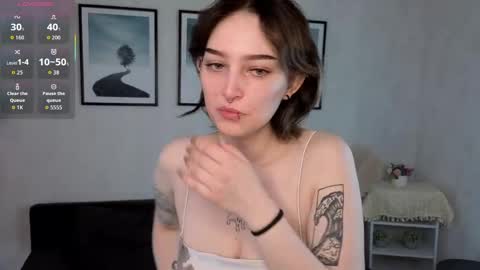 Hello everyone Im Lily online show from May 4, 2026, 1:01 am