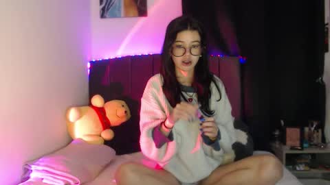 Ily Bea online show from April 21, 2026, 5:03 am