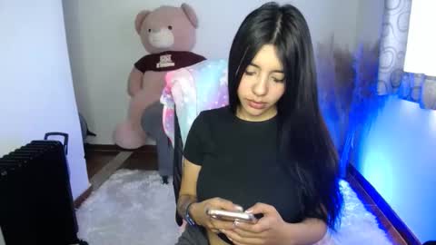 Alyn online show from November 18, 2025, 3:05 pm