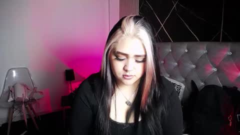 im_bunny__ online show from November 10, 2025, 12:04 pm