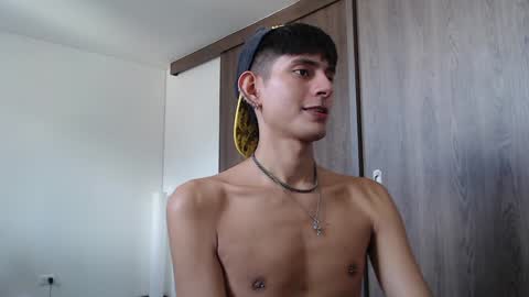 Snapshot of im_davo23 chatting on December 5, 2024, 7:06 pm Davo online show from December 5, 2024, 7:06 pm