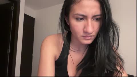 instagram  online show from December 16, 2025, 11:10 pm