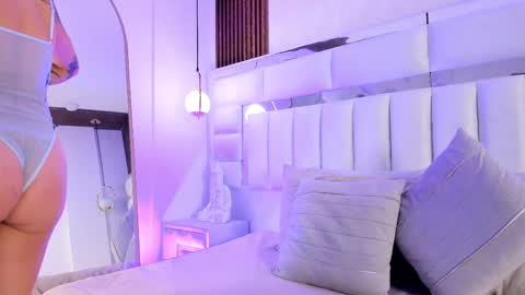 Kazumi online show from September 9, 2025, 12:15 pm