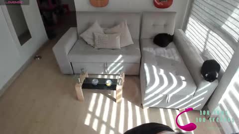 im_mariana online show from February 7, 2026, 8:01 pm