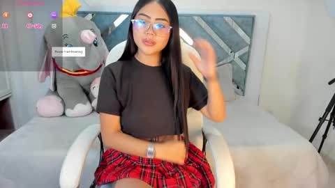 Mila online show from September 11, 2025, 7:25 pm