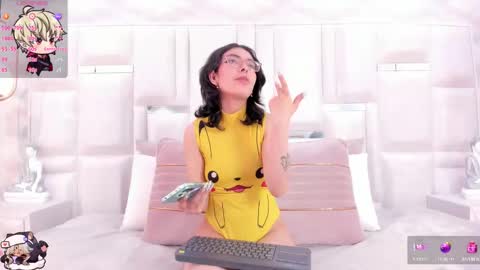 Moly  online show from October 2, 2025, 8:27 pm