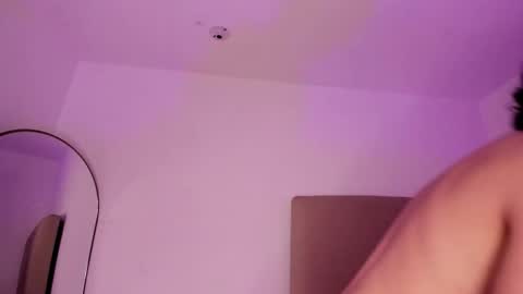 Perseo - Help me with 50 thumbs up online show from February 22, 2026, 10:30 pm