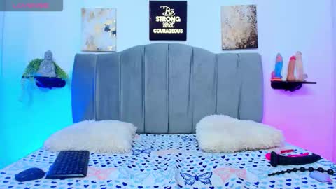 im_riley_ online show from November 8, 2025, 7:45 pm