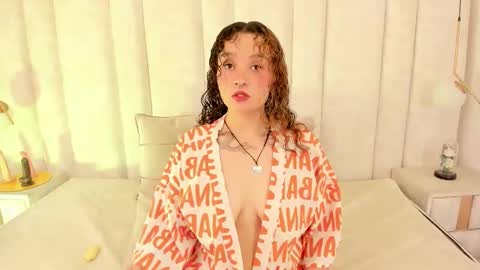 Tara Black online show from December 23, 2025, 4:32 am