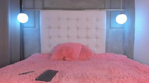 im tiffany  online show from February 5, 2026, 4:28 am