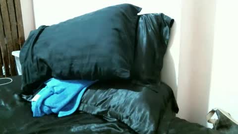 im_your_secret online show from November 22, 2025, 10:25 am