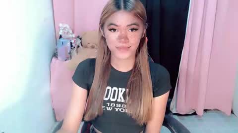 im_yourfairyannaxx online show from February 17, 2026, 5:04 am